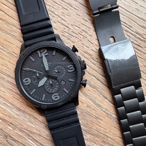🎁Fossil Mens Matte Black Chronograph Watch - Picture 3 of 10